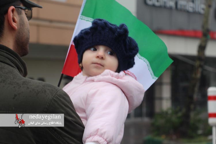 گزارش تصویری حضور کودکان در راهپیمایی 22 بهمن