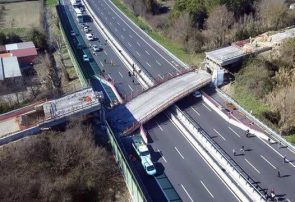 فیلم:سقوط دلهره‌آور دهها خودرو در ریزش پلی در نزدیکی شهر جنوا ایتالیا