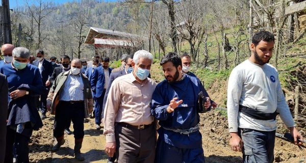 بازدید چهار ساعته استاندار از اردوی جهادی در ویسرود شفت/ تاکید عباسی بر خدمت صادقانه و تلاش مجدانه برای رفع مشکلات مردم