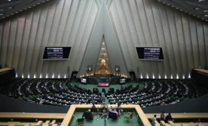لاریجانی رئیس مجلس ماند/مطهری و پزشکیان نواب رئیس مجلس شدند