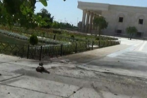 رفتار شجاعانه و باورنکردنی یک کارتن خواب در حمله تروریستی حادثه تهران!
