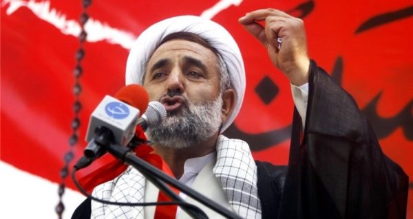 برخی مسئولین در فضای مجازی آبروی نظام را در خطر قرار می‌دهند