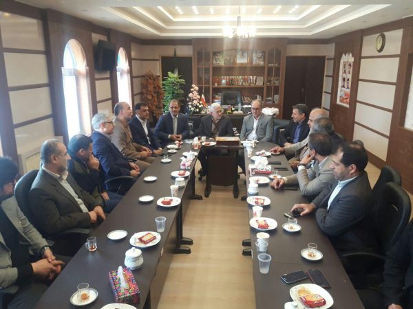 لزوم برقراری ارتباط محوری و دائم بین شهرستان های همجوار