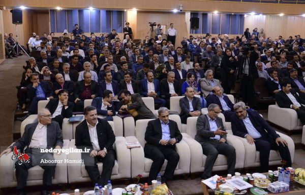لزوم استفاده از وجود جوانان کشور در بخش صنعت/دولت سناریوهای متفاوتی در راستای گذر از وضعیت فعلی کشور دارد