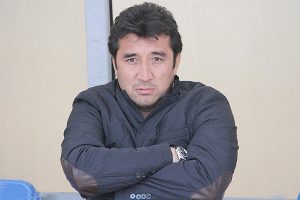 خداداد عزیزی:با بازیکنان سپیدرود به اردوی تهران می رویم|مشکلات مدیریتی به من ربطی ندارد من قرارداد بسته ام!