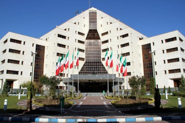 اختیار انتصاب بخشداران با استاندار است/انتصاب بخشداران جوان مطالبه قاطبه جوانان بود/بخشنامه وزارت کشور بعد از انتصاب بخشداران صادر شد