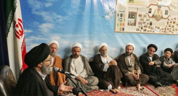 روحانیت برای اینکه الگوی جامعه باشد باید ابتدا خودش تهذیب نفس داشته باشد
