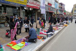 همکاری اداره اوقاف رشت برای ساماندهی دستفروشان و ساخت بازارچه های موقت