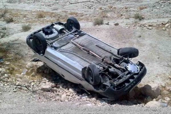 وزش باد شدید در گیلان موجب واژگونی چندین خودرو شد