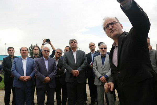 دولت خود را به تأمین زیرساخت های مسکن مهر متعهد می داند