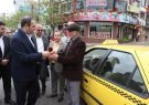 برگزاری مراسم گرامیداشت روز حمل و نقل در لاهیجان/ تقدیر با شاخه گل از رانندگان تاکسی برگزاری مراسم گرامیداشت روز حمل و نقل در لاهیجان/ تقدیر با شاخه گل از رانندگان تاکسی