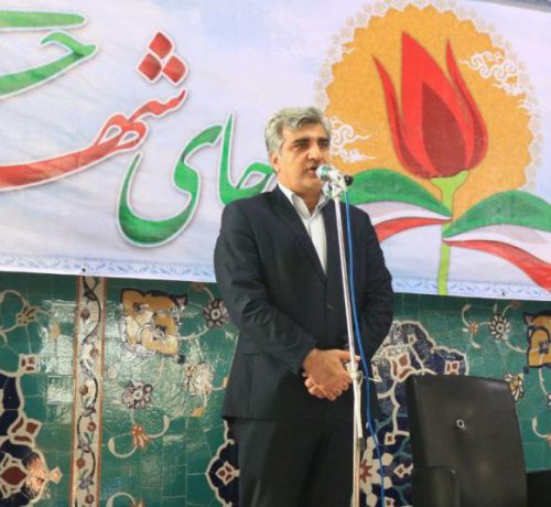 استاندار گیلان ویژه برنامه های دهه فجر را با ادای احترام به شهدا آغاز کرد