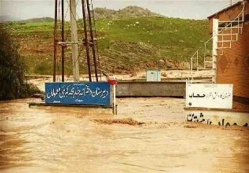 اعزام ماشین‌آلات شهرداری رشت به مناطق سیل زده