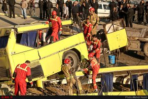 همین که از دانشجویان مصدوم کسی فوت نکرد، کافی است/دانشجویان شکایت نکنند تا خدمات بگیرند