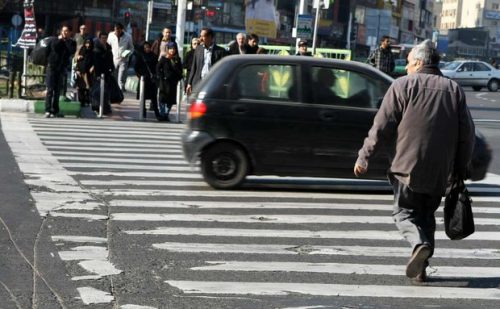 اجرای ساماندهی تردد در گذرگاه‌های عابر پیاده شهر رشت