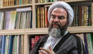 ادبیات امام جمعه مشهد دچار ضعف است/مراجع به علم الهدی تذکر داده اند