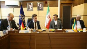 تلاش می کنیم تا زمینه های سرمایه گذاری آلمان با شهرداری رشت فراهم شود