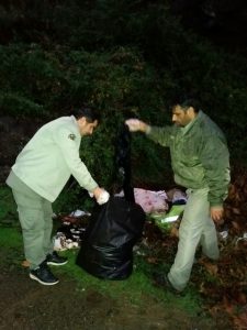 پاک سازی تالاب استیل از زباله