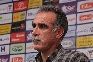 استعفای احمد زاده پذیرفته نمی شود/مالکان ملوان:از سرمربی حمایت قاطعانه می کنیم