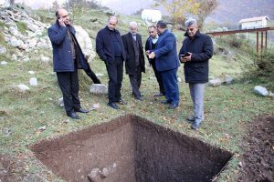 بازدید مدیرکل میراث فرهنگی گیلان از گمانه زنی های مریان تالش