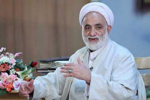 گلایه قرائتی از عدم پرداخت زکات توسط مردم/فقط 6 درصد مردم زکات می پردازند
