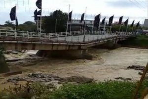 نصب پل فلزی موقت در اسالم تا هفته آینده/پیش بینی 20 میلیارد تومان برای احداث پل جایگزین