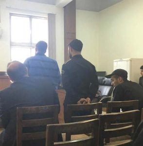 شوهرخاله ام به بهانه ارتباط با اجنه مرا به خانه کشاند و آزار داد/او با کتک مرا وادار به تن دادن به نیت شیطانی خود می کرد