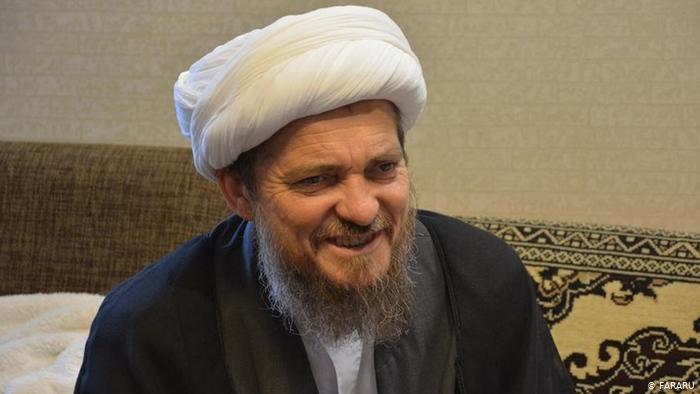 روحانی کتاب سوز مردم را به تجمع و رفت و آمد برای مقابله با کرونا دعوت کرد!/چرا تشویش گر اذهان عمومی دستگیر نمی شود!؟