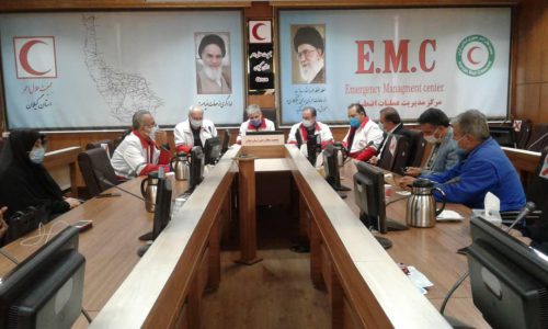نشست هم اندیشی با دهیاران و مسئولان خانه های هلال شهرستان های رشت و فومن
