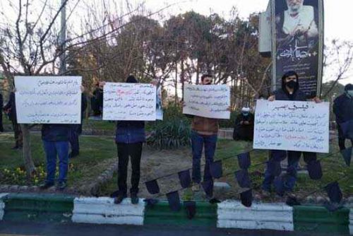 تقاضای محاکمه روحانی و ظریف در تشییع مصباح!