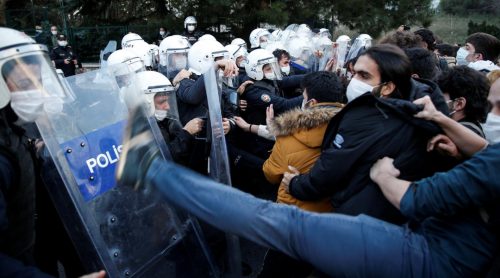 ماجرای اعتراضات دانشجویان در ترکیه چیست؟/آیا اردوغان با کودتای نرم روبه رو خواهد شد؟