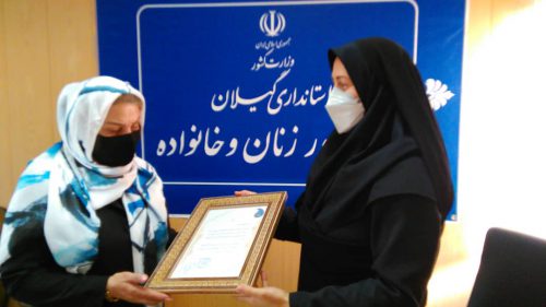 فاطمه کامیاب: ۸۰۰ نفر از کارآموزان من وارد بازار کار شده اند/همیشه همسرم حامی و پشتیبان من در تمام این مسیر است/مهمترین هدف در زندگی کمک به جوانان و دختران سرزمینم است