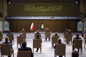 انقلابی بودن باید با عقلانیت همراه باشد / نگذارید وقتی که متعلق به مردم است، تضییع شود