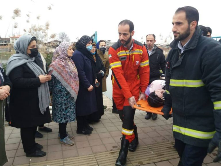 کشف جسد بانوی ۵۰ ساله در استخر پارک دانشجوی رشت/ علت مرگ در دست بررسی است کشف جسد بانوی ۵۰ ساله در استخر پارک دانشجوی رشت/ علت مرگ در دست بررسی است