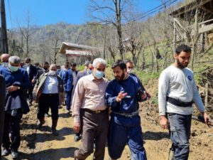 بازدید چهار ساعته استاندار از اردوی جهادی در ویسرود شفت/ تاکید عباسی بر خدمت صادقانه و تلاش مجدانه برای رفع مشکلات مردم
