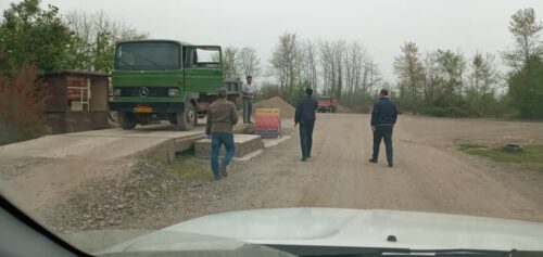 تعطیلی کارگاه غیر مجاز شن و ماسه در رشت