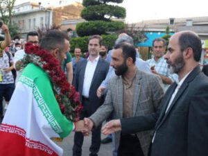 مراسم استقبال از رکوردار‌گیلانی گینس در رشت
