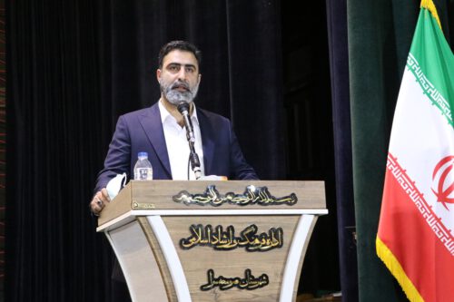 در دوران دفاع مقدس با دستان خالی در مقابل دنیا ایستادیم