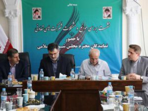 مردمی کردن اقتصاد و تولید با حمایت از بخش تعاونی/ امکان انجام کارهای بزرگ با تجمیع سرمایه های خرد در تعاونی‌ها