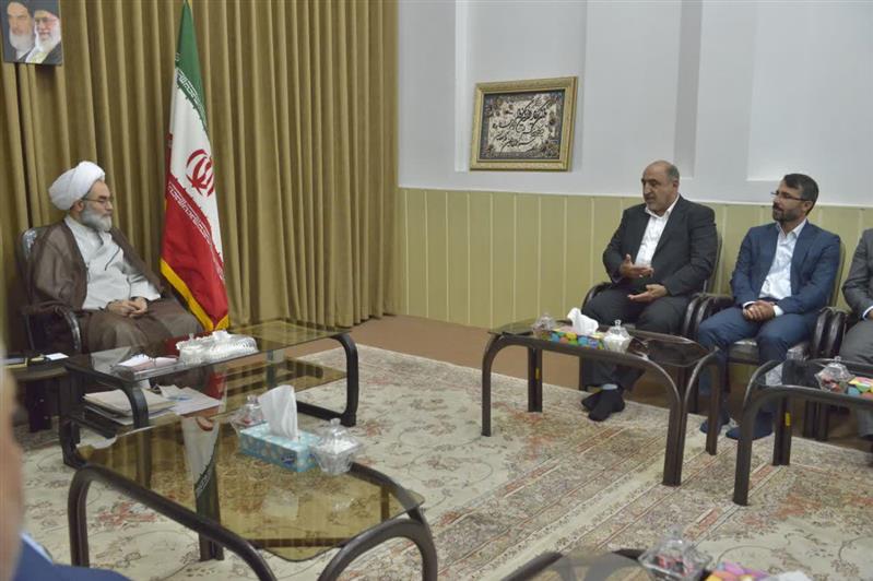 توجه به صادرات بیشتر/ واردات کالاهایی که داخل تولید نمی شوند/ اشتغالزایی مولد و نظارت مضاعف