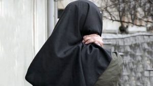 بازگشت قاتل به صحنه جرم | دوستم را با شیرینی‌های آلوده بی‌هوش کردم | جدال سه‌روزه با مرگ