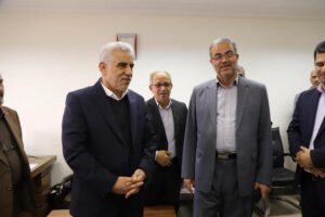بازدید سرزده نماینده عالی دولت در گیلان از حوزه معاونت عمرانی استانداری