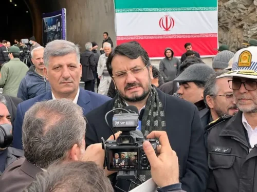 مسیر برگشت آزاد راه قزوین- رشت از داخل شهر رودبار می گذرد
