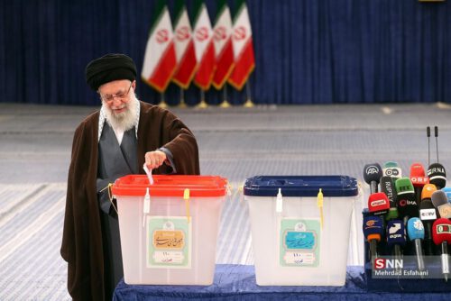 مردم مسالۀ رای‌دادن و حضور در این آزمون مهم سیاسی را جدی بگیرند