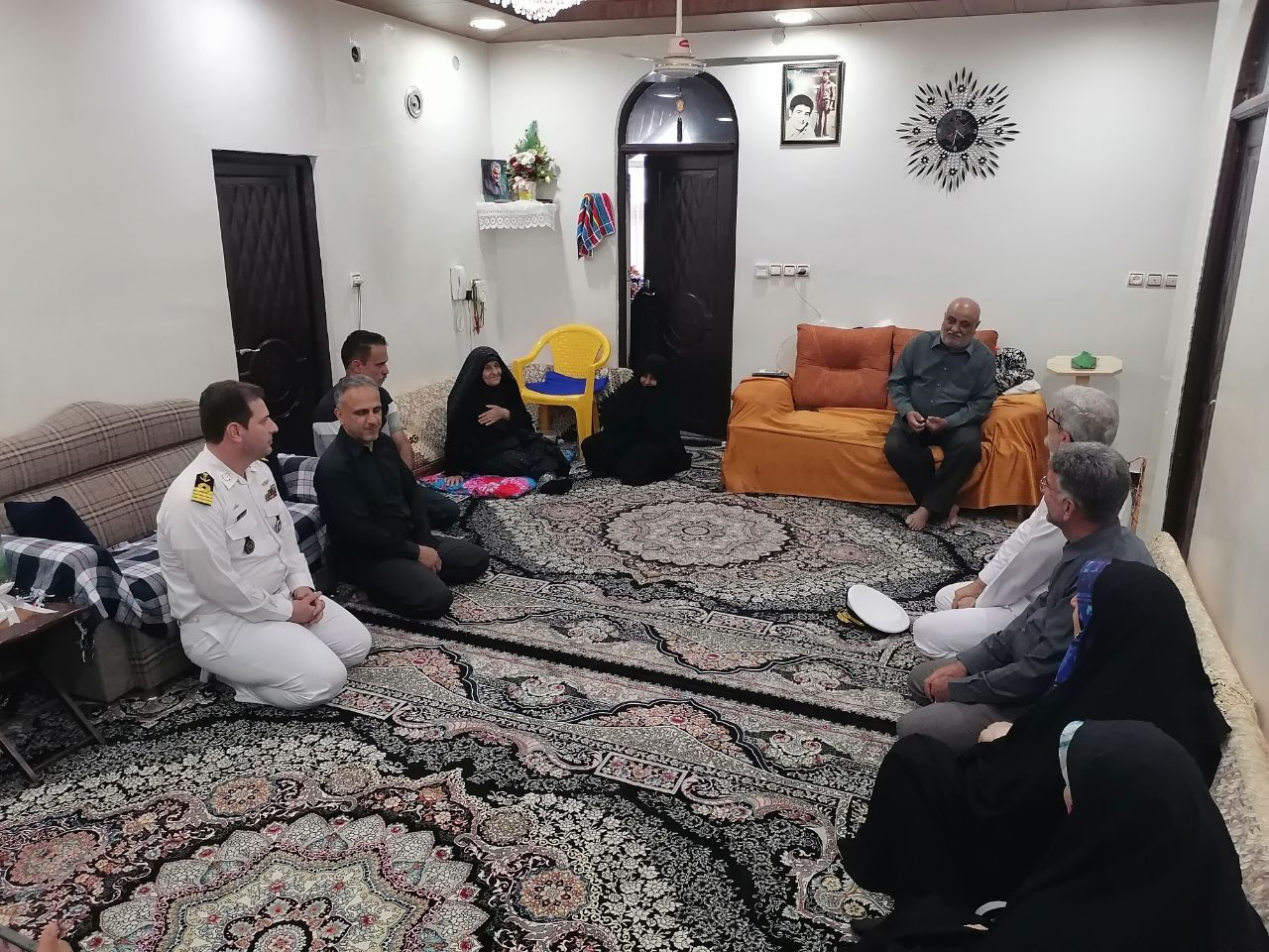 دیدار فرمانده دانشگاه علوم دریایی امام خمینی با ۲ خانواده شهید در رودسر دیدار فرمانده دانشگاه علوم دریایی امام خمینی با ۲ خانواده شهید در رودسر
