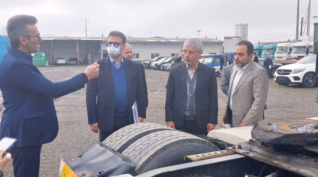 بازدید معاون قضایی دادستان کل کشور از انبار اموال تملیکی بندرانزلی بازدید معاون قضایی دادستان کل کشور از انبار اموال تملیکی بندرانزلی