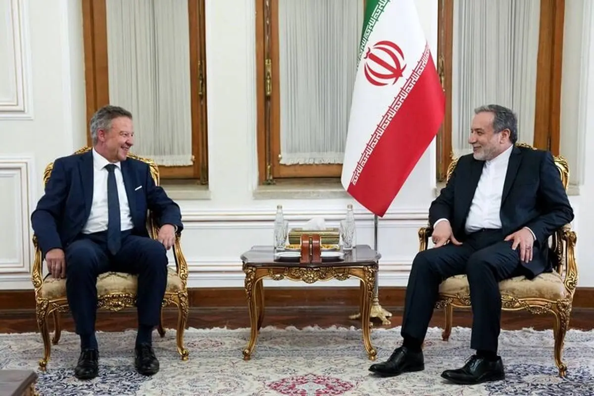 دیدار سفیر آلمان در پایان مأموریت دیپلماتیک خود با عراقچی دیدار سفیر آلمان در پایان مأموریت دیپلماتیک خود با عراقچی