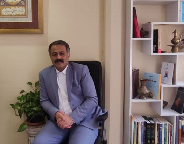پژوهشگر گیلانی جایزه بینالمللی «سقراط» را دریافت کرد پژوهشگر گیلانی جایزه بینالمللی «سقراط» را دریافت کرد