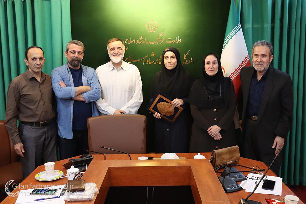 ۸ اثر به «سی و هفتمین جشنواره تئاتر استان گیلان» راه یافتند ۸ اثر به «سی و هفتمین جشنواره تئاتر استان گیلان» راه یافتند