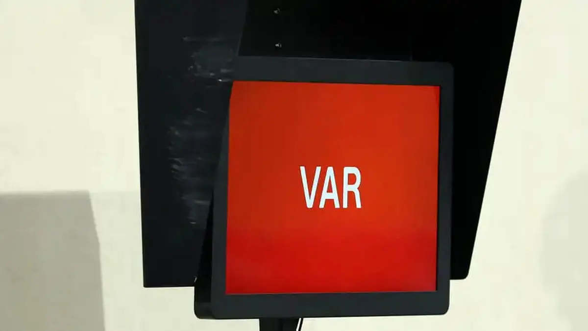 اصرار فیفا بر اجرای قانون جدید VAR در جام جهانی ۲۰۲۶ اصرار فیفا بر اجرای قانون جدید VAR در جام جهانی ۲۰۲۶